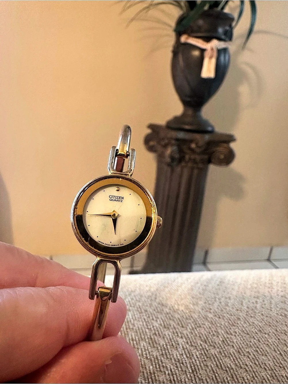 Citizen 3220-326351 K Gold Tone Quartz Watch